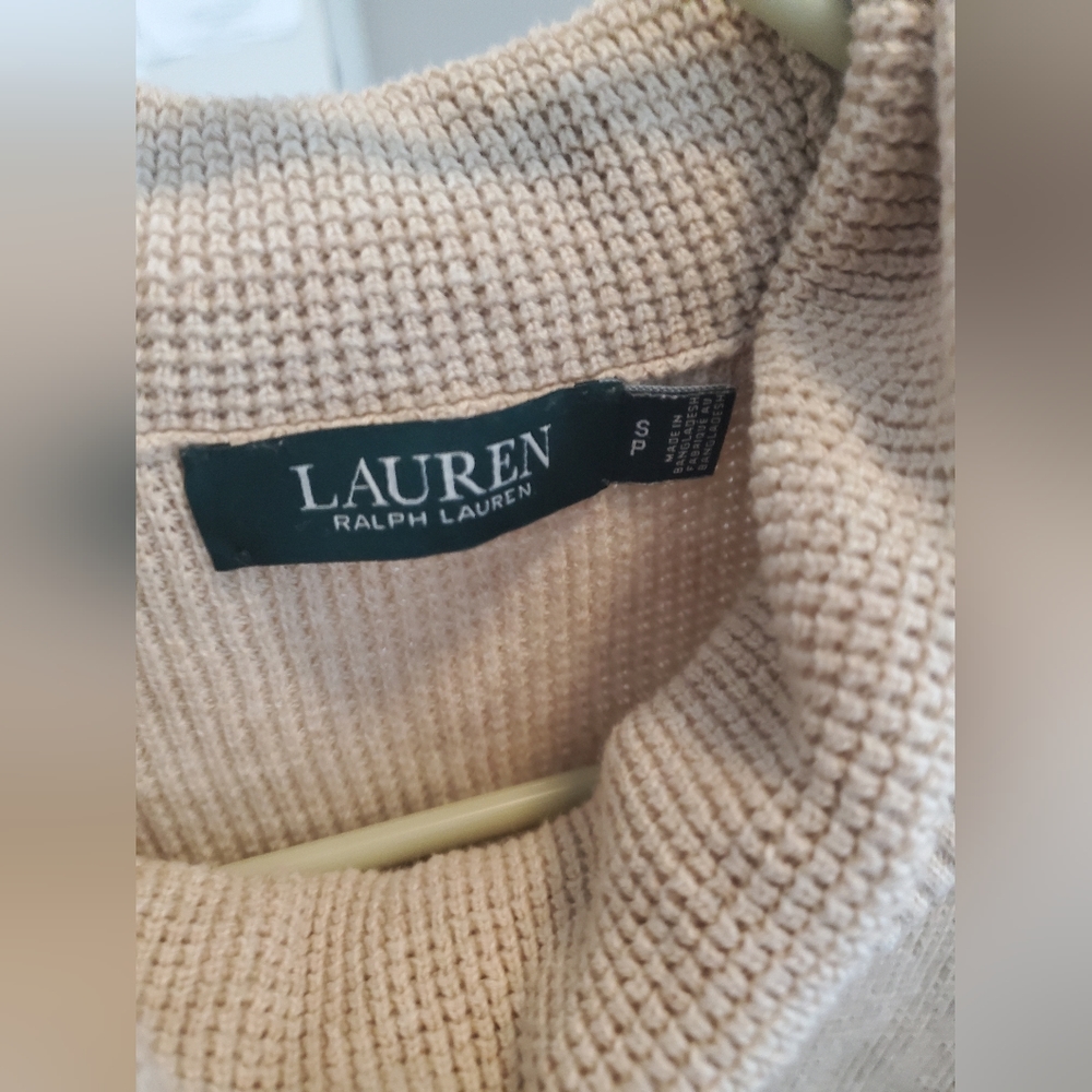 Sweater - Picture 3 of 7